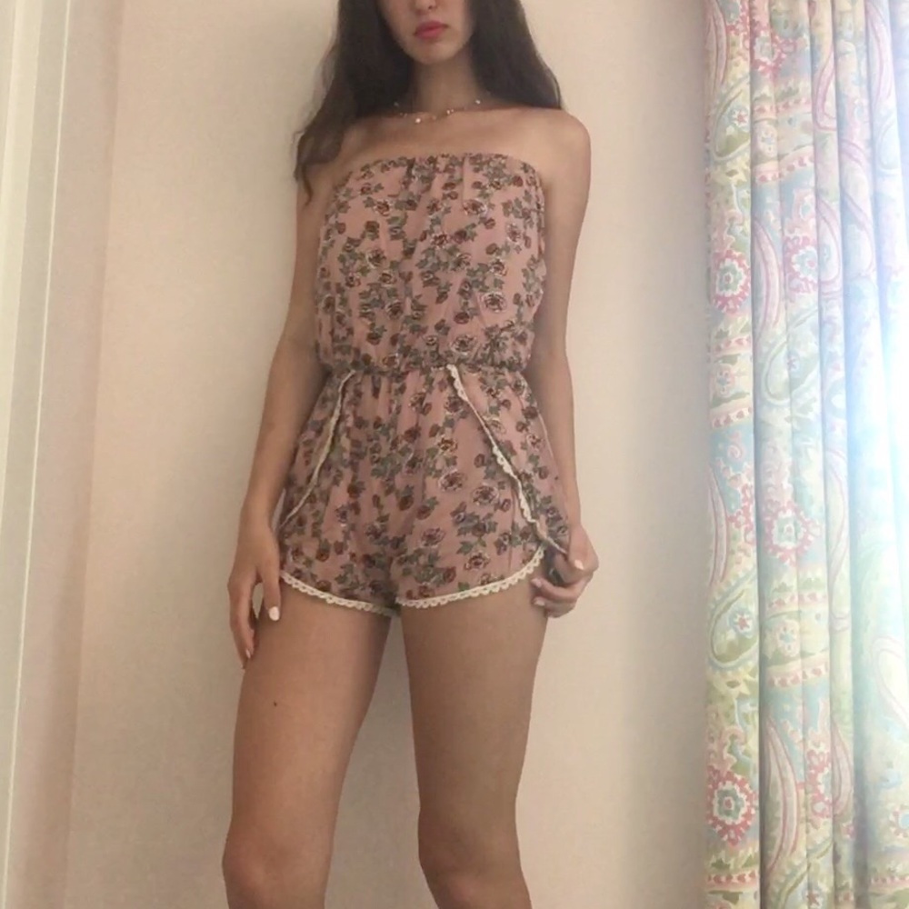 Strapless floral romper